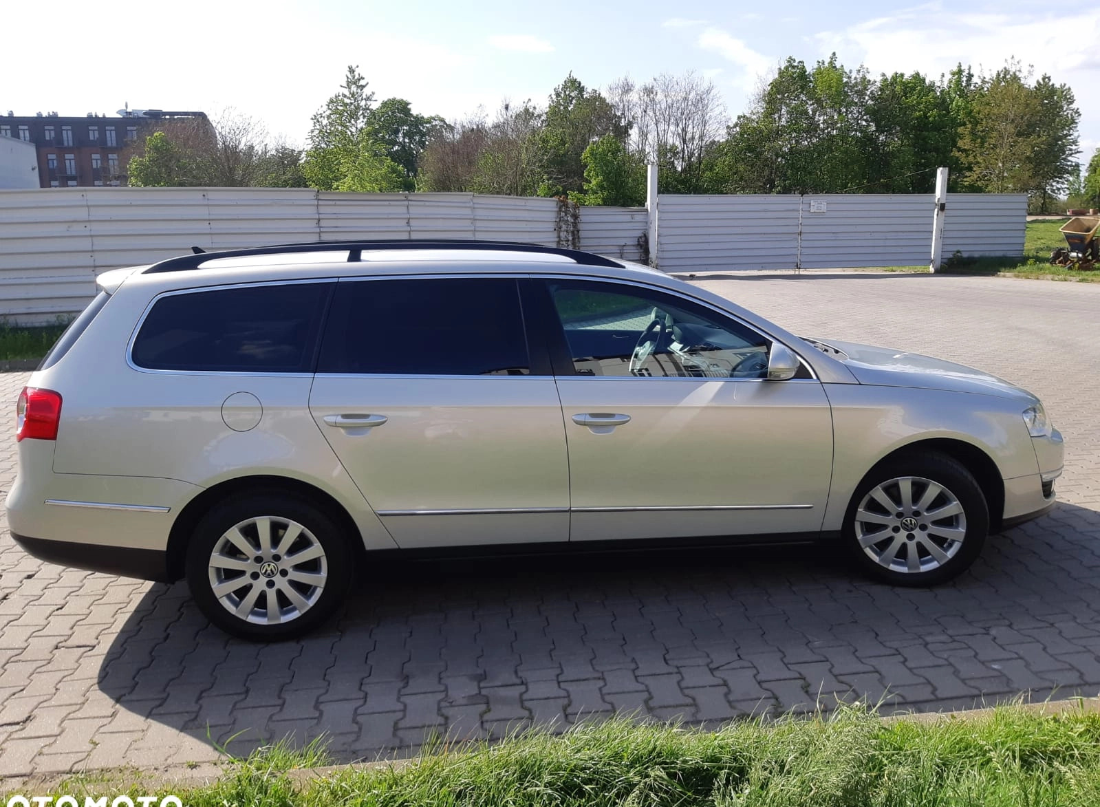 Volkswagen Passat cena 28999 przebieg: 292000, rok produkcji 2010 z Przysucha małe 781